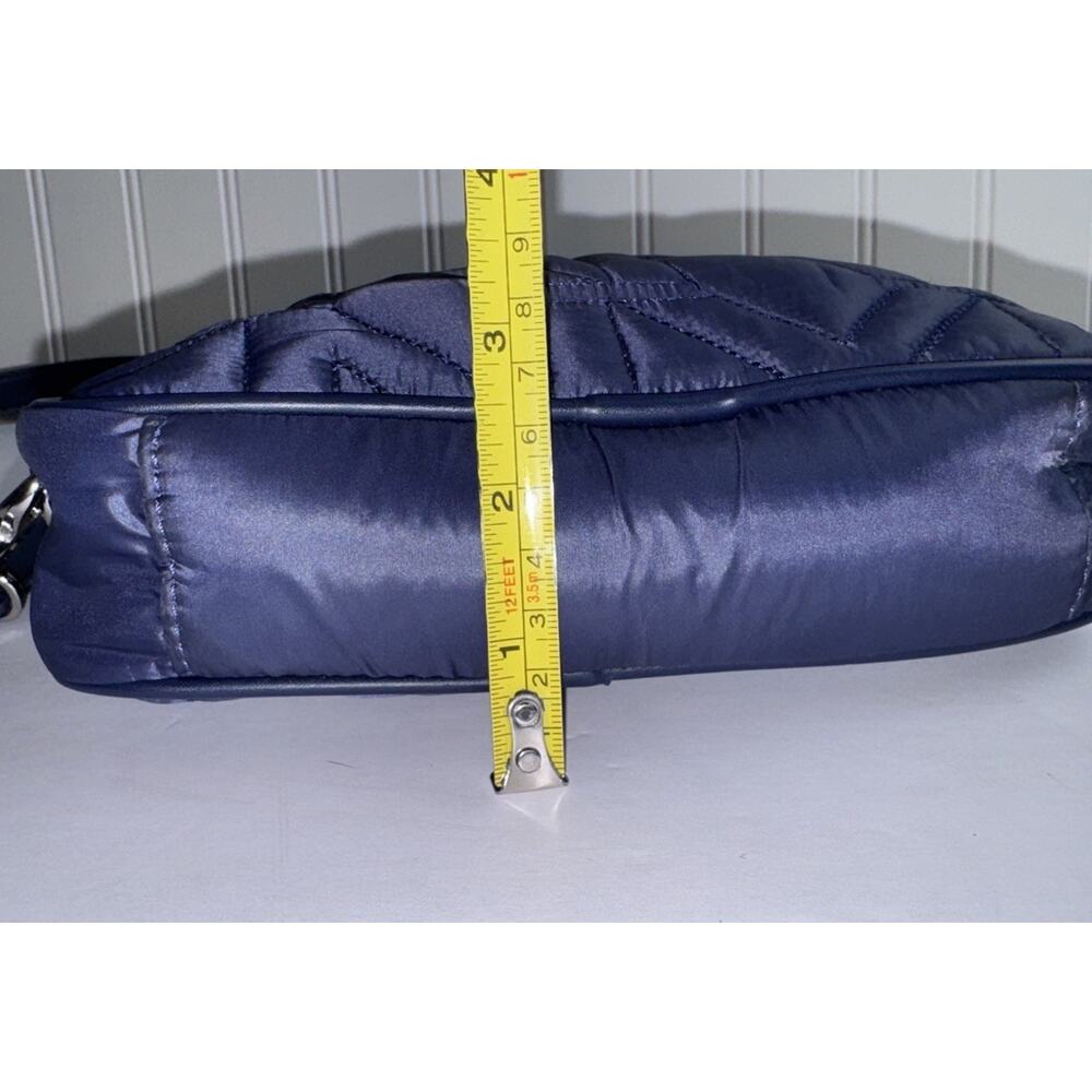 DKNY Crossbody Purse Camera Bag Navy Blue Quilted Puffer Silver Zip Travel - Picture 7 of 8